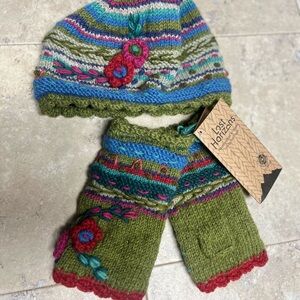 Last Horizons Knitted Hat and gloves